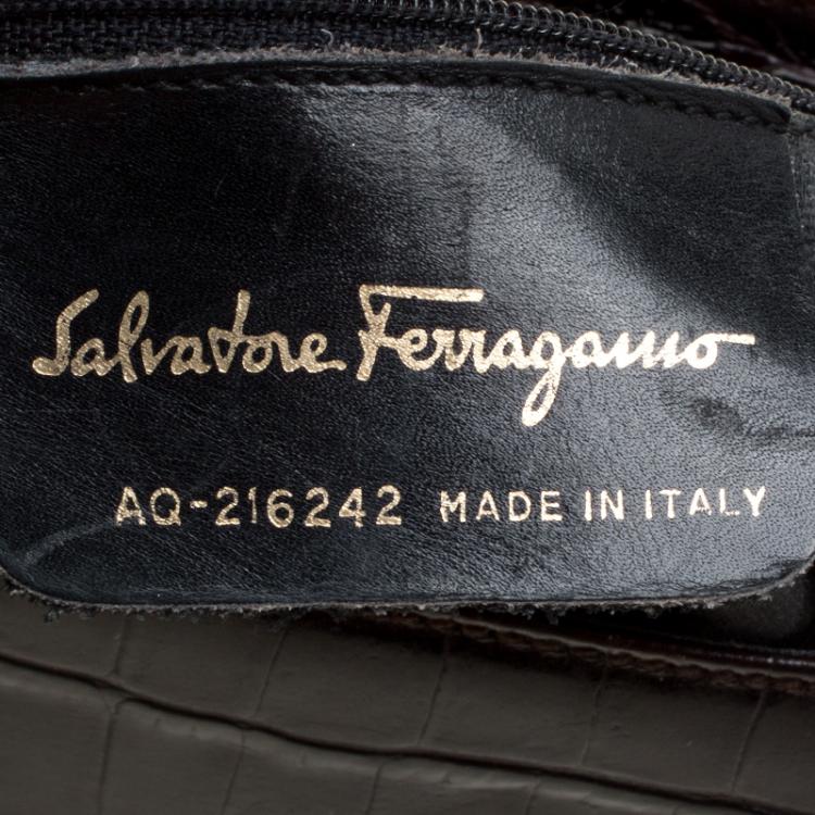 مملوكة مسبقًا Salvatore Ferragamo Brown Alligator Crossbody Bag