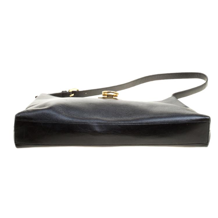 مملوكة مسبقًا Salvatore Ferragamo Black Saffiano Leather Shoulder Bag