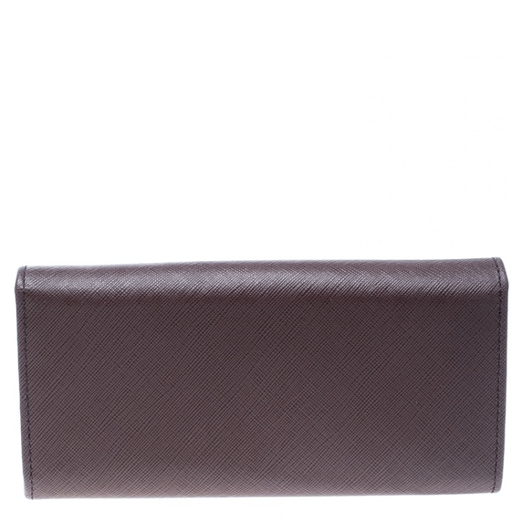 مملوكة مسبقًا Salvatore Ferragamo Dark Brown Leather Continental Wallet
