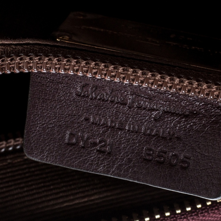 Pre Owned Salvatore Ferragamo Burgundy Leather Miss Vara Hobo