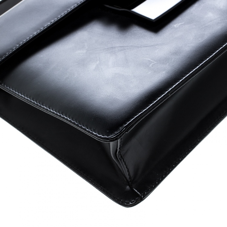 مملوكة مسبقًا Salvatore Ferragamo Black Leather Clutch