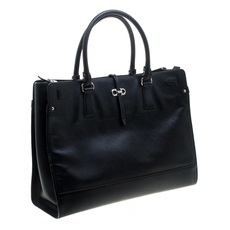 مملوكة مسبقًا Salvatore Ferragamo Black Leather Large Briana Tote