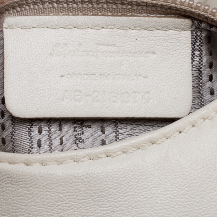 Pre Owned Salvatore Ferragamo Cream Leather Betulla Tote