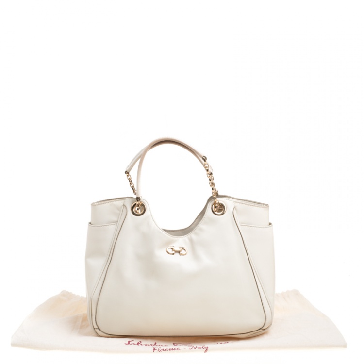 Pre Owned Salvatore Ferragamo Cream Leather Betulla Tote