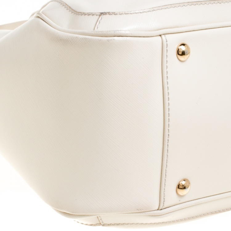 Pre Owned Salvatore Ferragamo Cream Leather Betulla Tote
