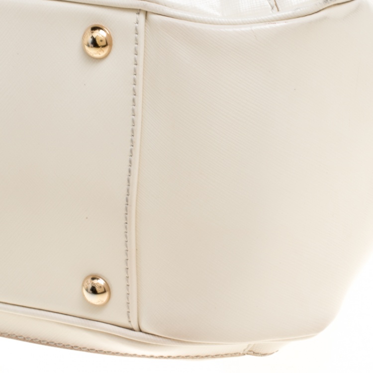 Pre Owned Salvatore Ferragamo Cream Leather Betulla Tote