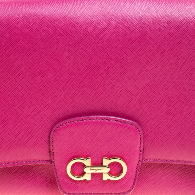 مملوكة مسبقًا Salvatore Ferragamo Hot Pink Leather Bree Shoulder Bag