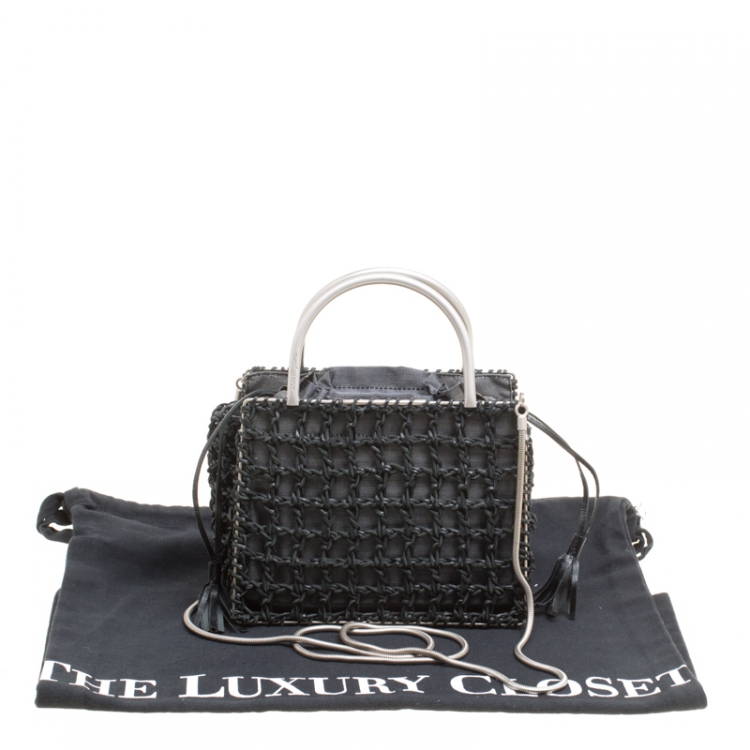 مملوكة مسبقًا Salvatore Ferragamo Black Woven Leather Top Handle Shoulder Bag