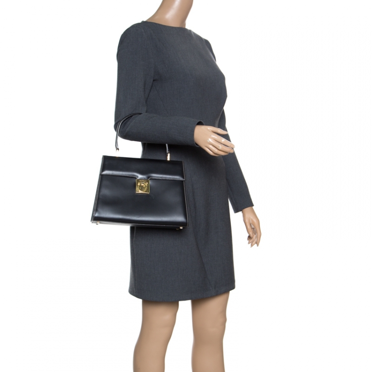 Pre Owned Salvatore Ferragamo Black Leather Gancio Top Handle Bag