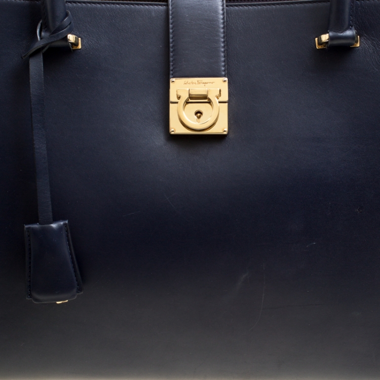 مملوكة مسبقًا Salvatore Ferragamo Navy Blue Leather Marlene Tote