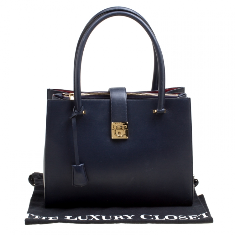 مملوكة مسبقًا Salvatore Ferragamo Navy Blue Leather Marlene Tote