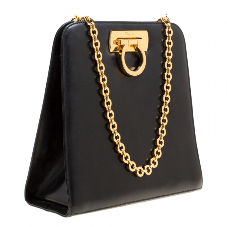 Pre Owned Salvatore Ferragamo Black Leather Shoulder Bag