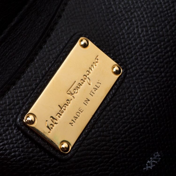 Pre Owned Salvatore Ferragamo Black Leather Carrie Top Handle Bag
