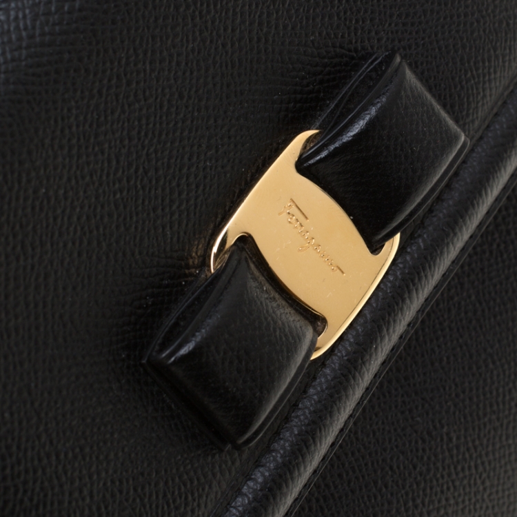 Pre Owned Salvatore Ferragamo Black Leather Carrie Top Handle Bag