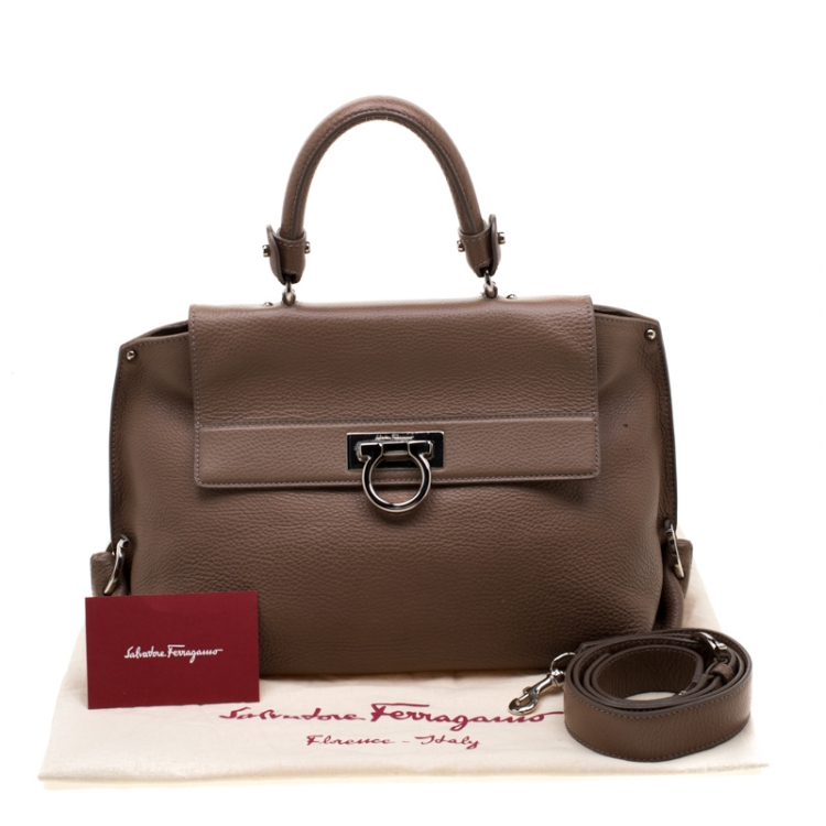 مملوكة مسبقًا Salvatore Ferragamo Beige Leather Medium Sofia Satchel