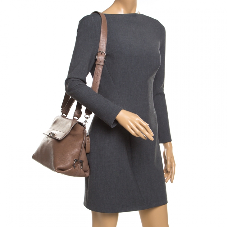 مملوكة مسبقًا Salvatore Ferragamo Beige Leather Medium Sofia Satchel