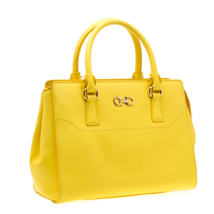 مملوكة مسبقًا Salvatore Ferragamo Yellow  Leather Beky Tote