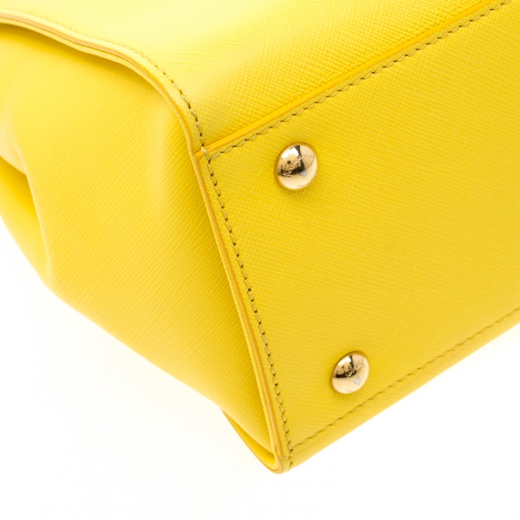 مملوكة مسبقًا Salvatore Ferragamo Yellow  Leather Beky Tote