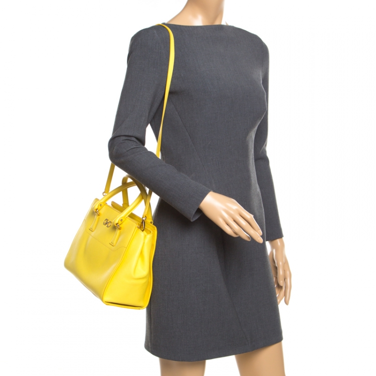 مملوكة مسبقًا Salvatore Ferragamo Yellow  Leather Beky Tote