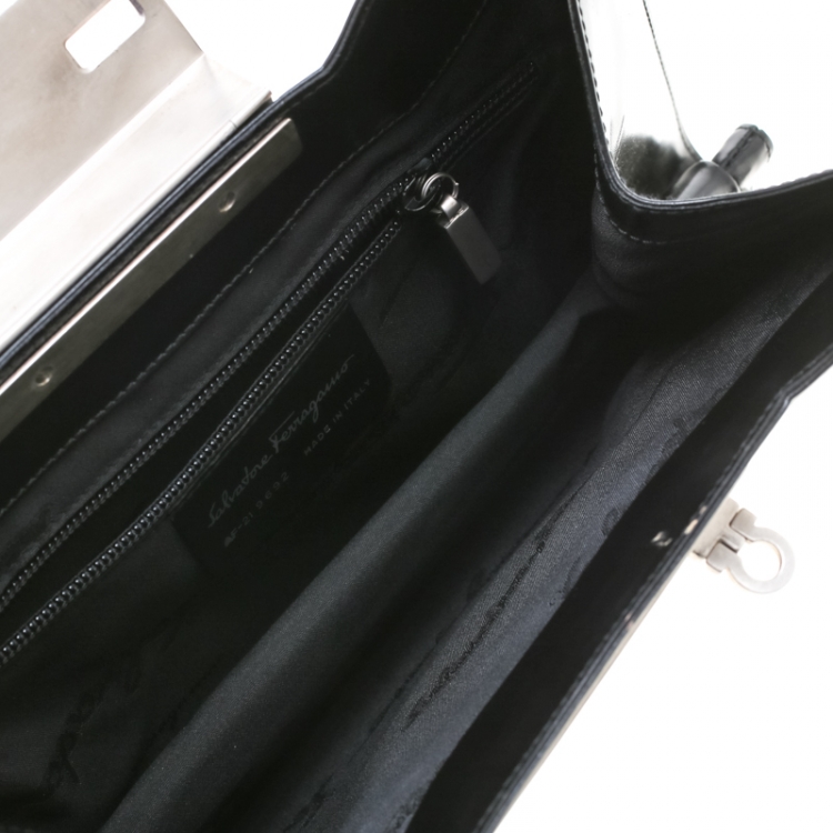 Pre Owned Salvatore Ferragamo Black Leather Shoulder Bag