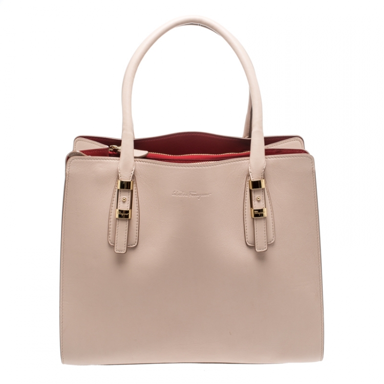 Pre Owned Salvatore Ferragamo Beige Leather Medium Tote 