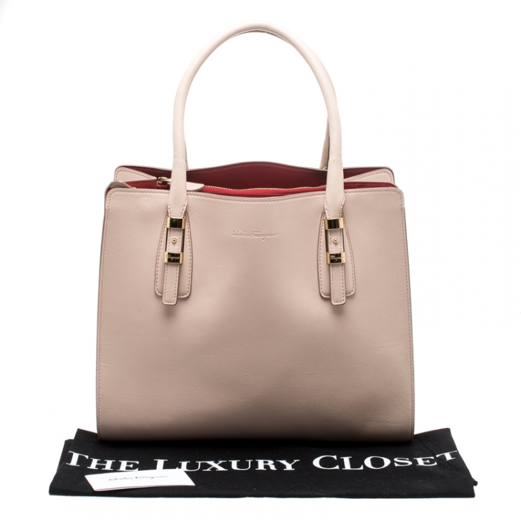 Pre Owned Salvatore Ferragamo Beige Leather Medium Tote 