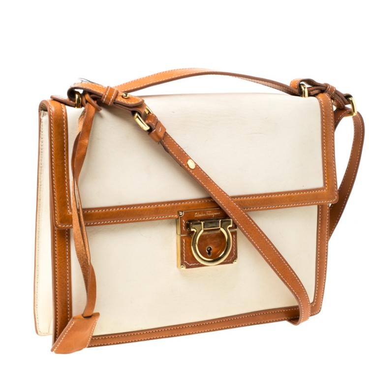 Pre Owned Salvatore Ferragamo Cream/Tan Leather Gancio Lock Shoulder Bag