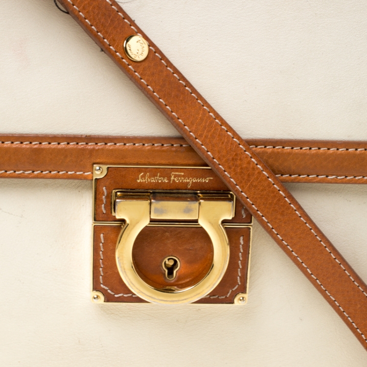 Pre Owned Salvatore Ferragamo Cream/Tan Leather Gancio Lock Shoulder Bag