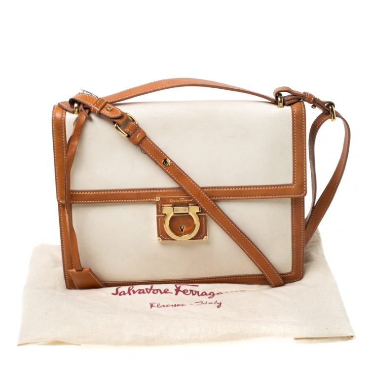 Pre Owned Salvatore Ferragamo Cream/Tan Leather Gancio Lock Shoulder Bag