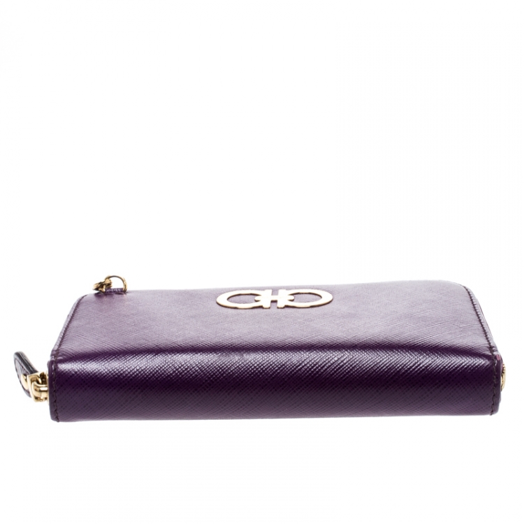 مملوكة مسبقًا Salvatore Ferragamo Purple Leather Zip Around Chain Wallet