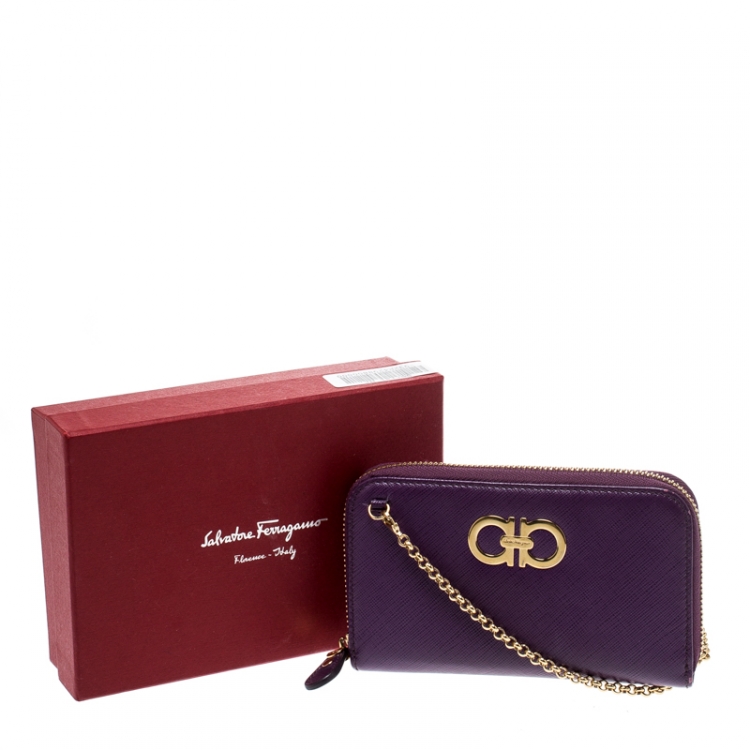مملوكة مسبقًا Salvatore Ferragamo Purple Leather Zip Around Chain Wallet