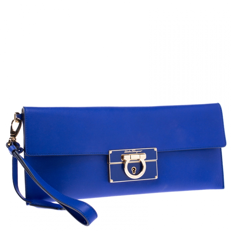 مملوكة مسبقًا Salvatore Ferragamo Blue Leather Afef Gancio Clutch