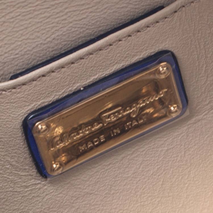 مملوكة مسبقًا Salvatore Ferragamo Blue Leather Afef Gancio Clutch