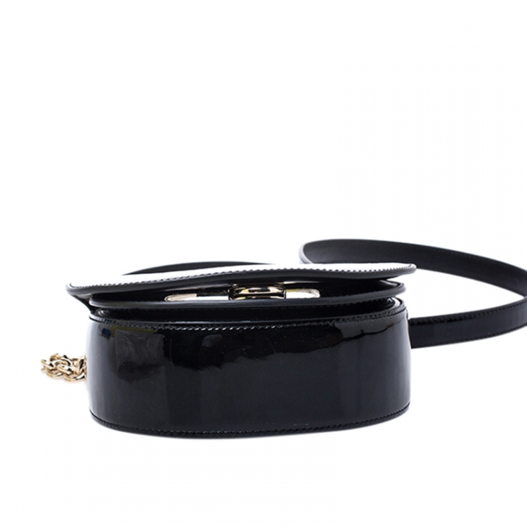 Pre Owned Salvatore Ferragamo Black Patent Leather Sabine Crossbody Bag