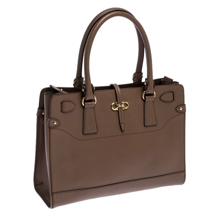 مملوكة مسبقًا Salvatore Ferragamo Brown Leather Medium Briana Tote