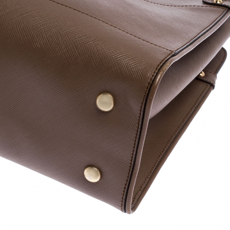 مملوكة مسبقًا Salvatore Ferragamo Brown Leather Medium Briana Tote