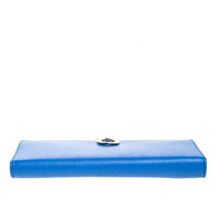 Pre Owned Salvatore Ferragamo Blue Leather Gancio Clasp Continental Wallet