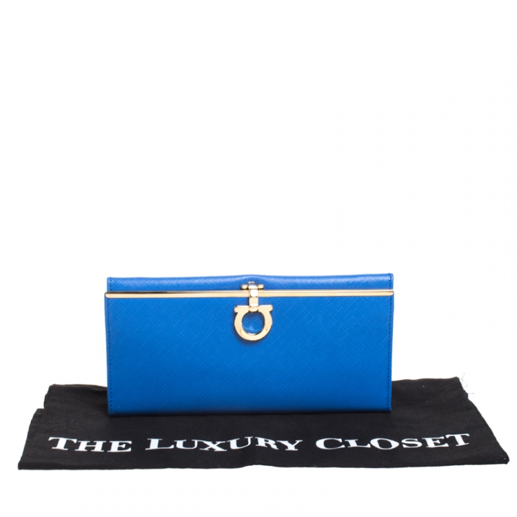 Pre Owned Salvatore Ferragamo Blue Leather Gancio Clasp Continental Wallet
