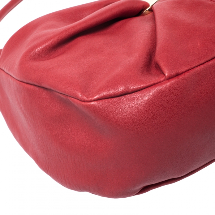 Pre Owned Salvatore Ferragamo Red Leather Miss Vara Guisy Hobo