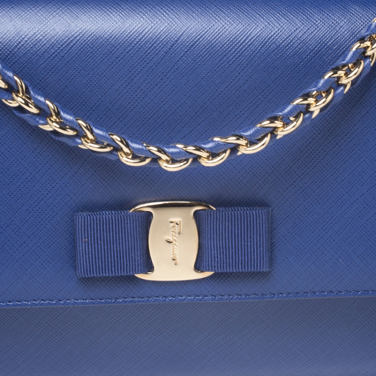 مملوكة مسبقًا Salvatore Ferragamo Electric Blue Leather Ginny Shoulder Bag