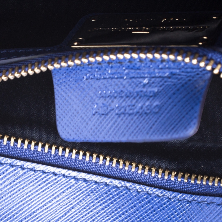 مملوكة مسبقًا Salvatore Ferragamo Electric Blue Leather Ginny Shoulder Bag