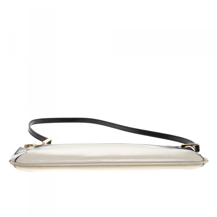 Pre Owned Salvatore Ferragamo Black/Cream Patent Leather Shoulder Bag
