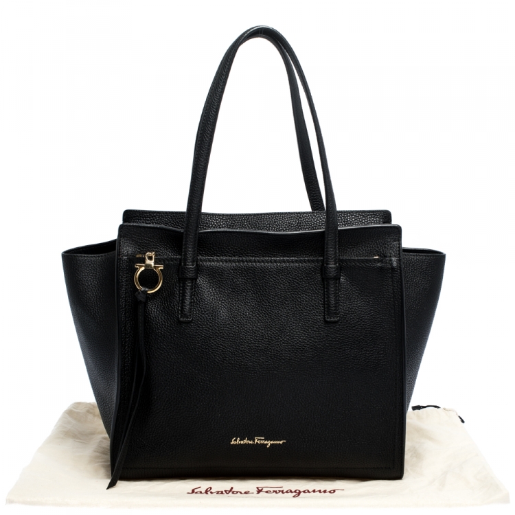 Pre Owned Salvatore Ferragamo Black Pebbled Leather Medium Amy Tote Bag