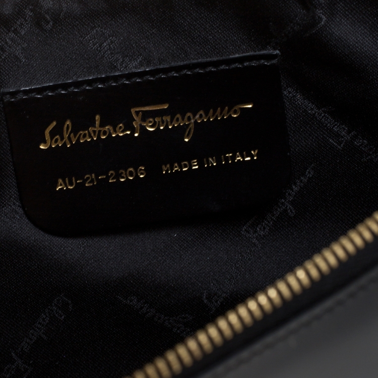 Pre Owned Salvatore Ferragamo Black Leather Baguette Bag