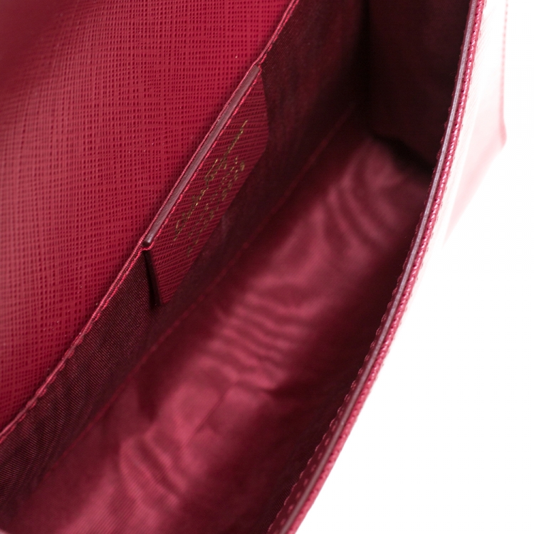 مملوكة مسبقًا Salvatore Ferragamo Wine Red Leather Vara Bow Chain Shoulder Bag