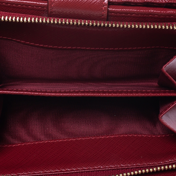 Pre Owned Salvatore Ferragamo Red Leater Gancini French Wallet