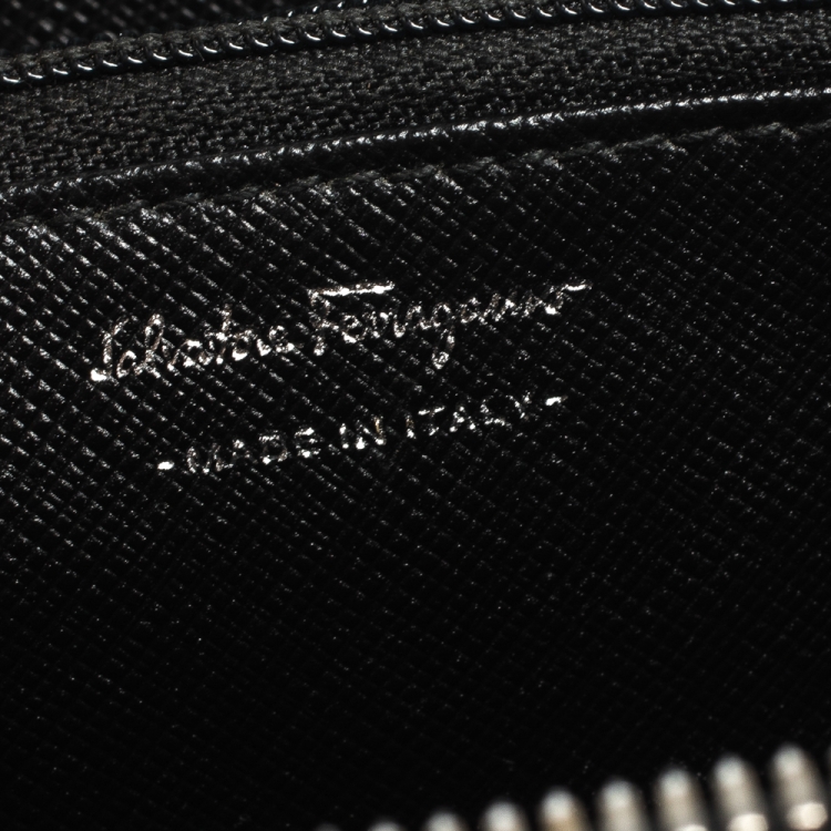 Pre Owned Salvatore Ferragamo Black Leather Double Gancio Zip Around Wallet