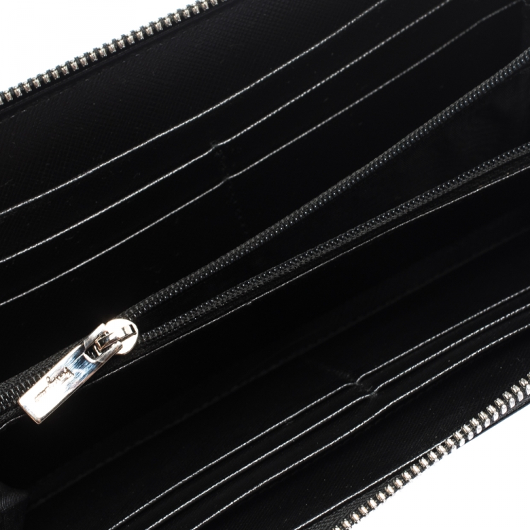 Pre Owned Salvatore Ferragamo Black Leather Double Gancio Zip Around Wallet