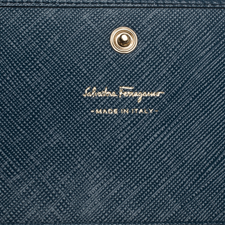مملوكة مسبقًا Salvatore Ferragamo Blue Leather Double Gancio Continental Wallet