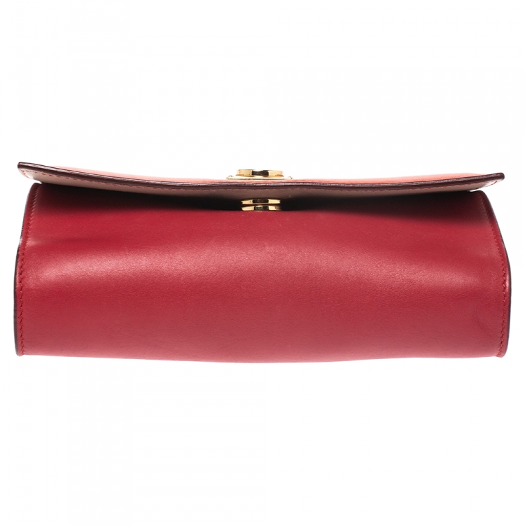 مملوكة مسبقًا Salvatore Ferragamo Red/Orange Leather Flap Crossbody Bag